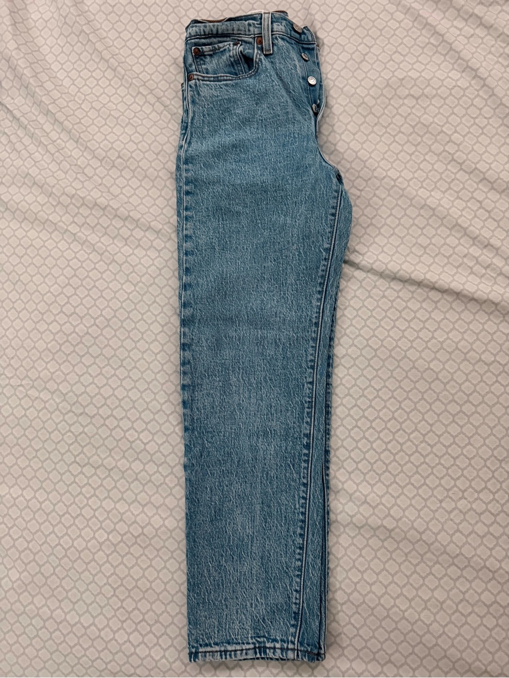 Women’s Levi’s Wedgie Straight Blue Jeans - Picture 4 of 4